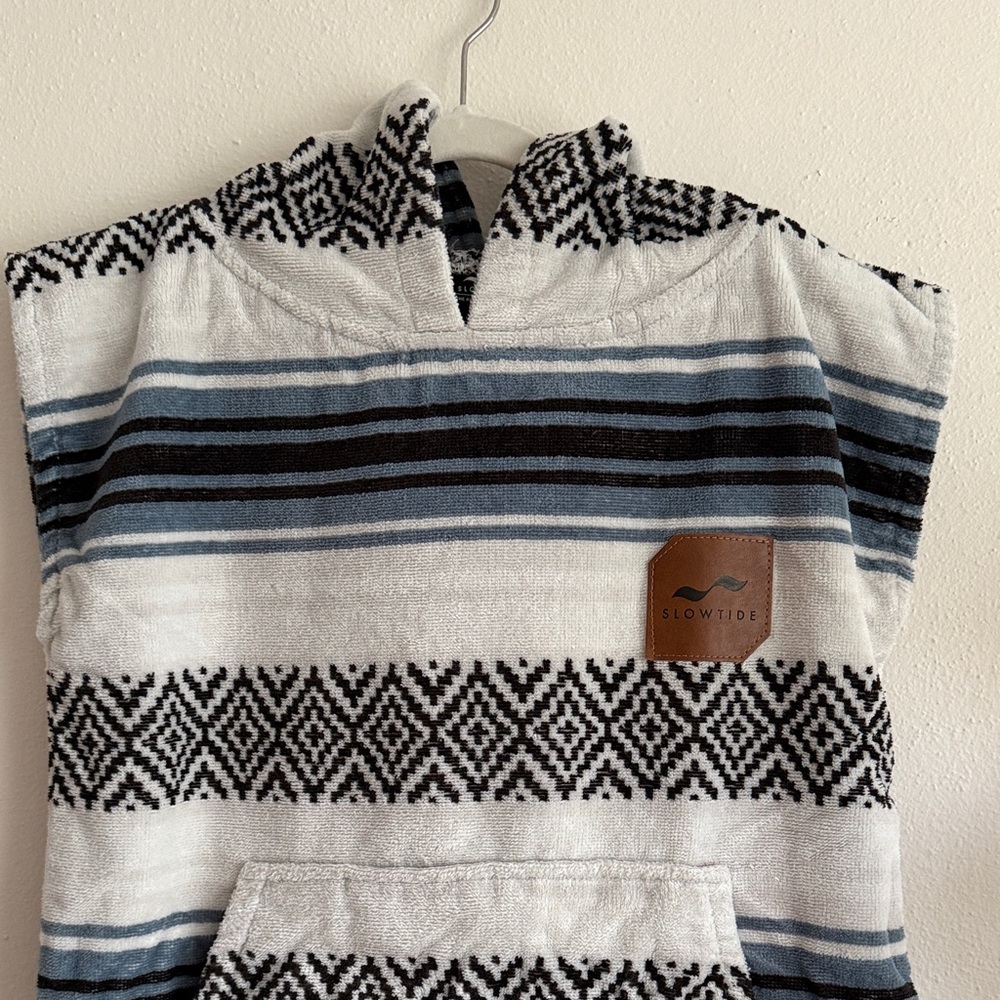 Slowtide Hooded Baja Poncho - White, Black & Blue Stripes
